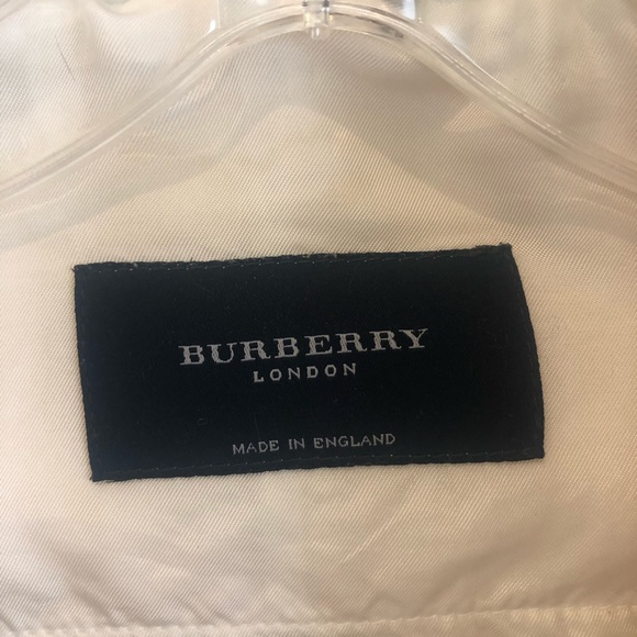 Vintage off white Burberry short duffle coat. - Picture 5 of 6